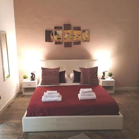 Domus Luigi Leone 2 Bed & Breakfast Napoli Eksteriør bilde