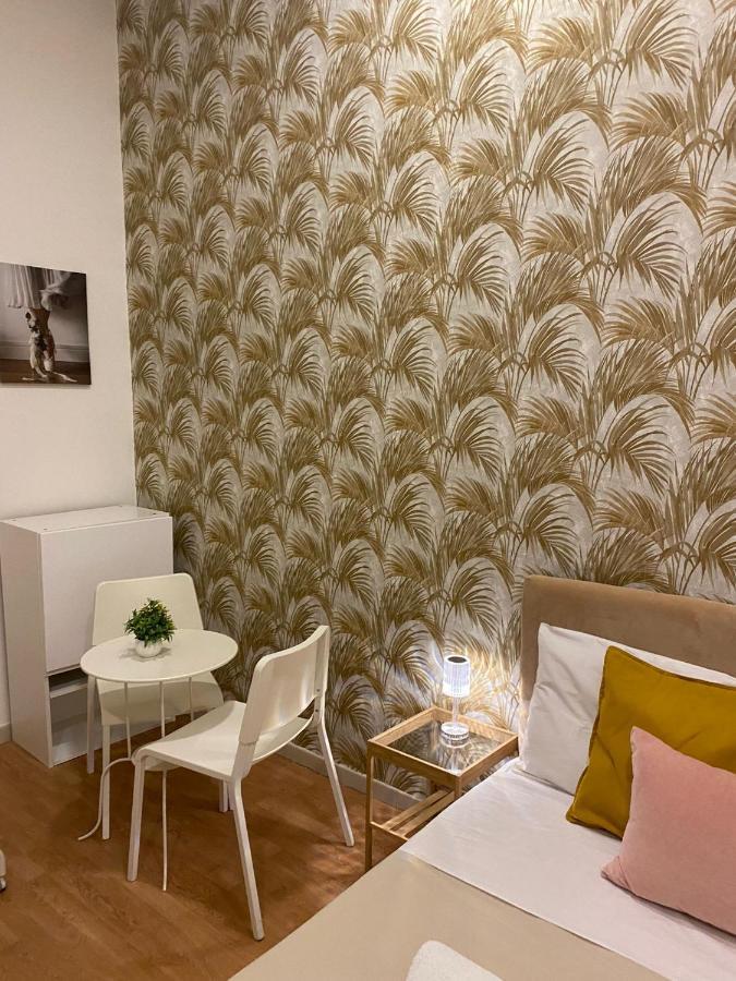 Domus Luigi Leone 2 Bed & Breakfast Napoli Eksteriør bilde